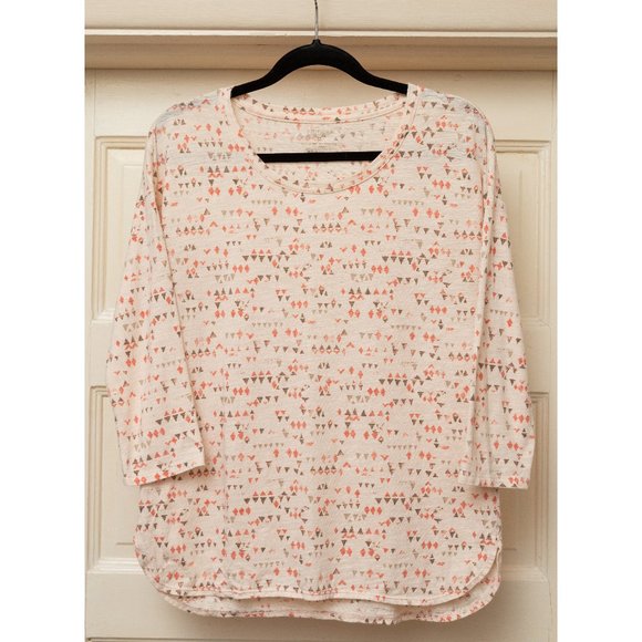3/4 Sleeve Triangle Print Tee - Picture 1 of 3